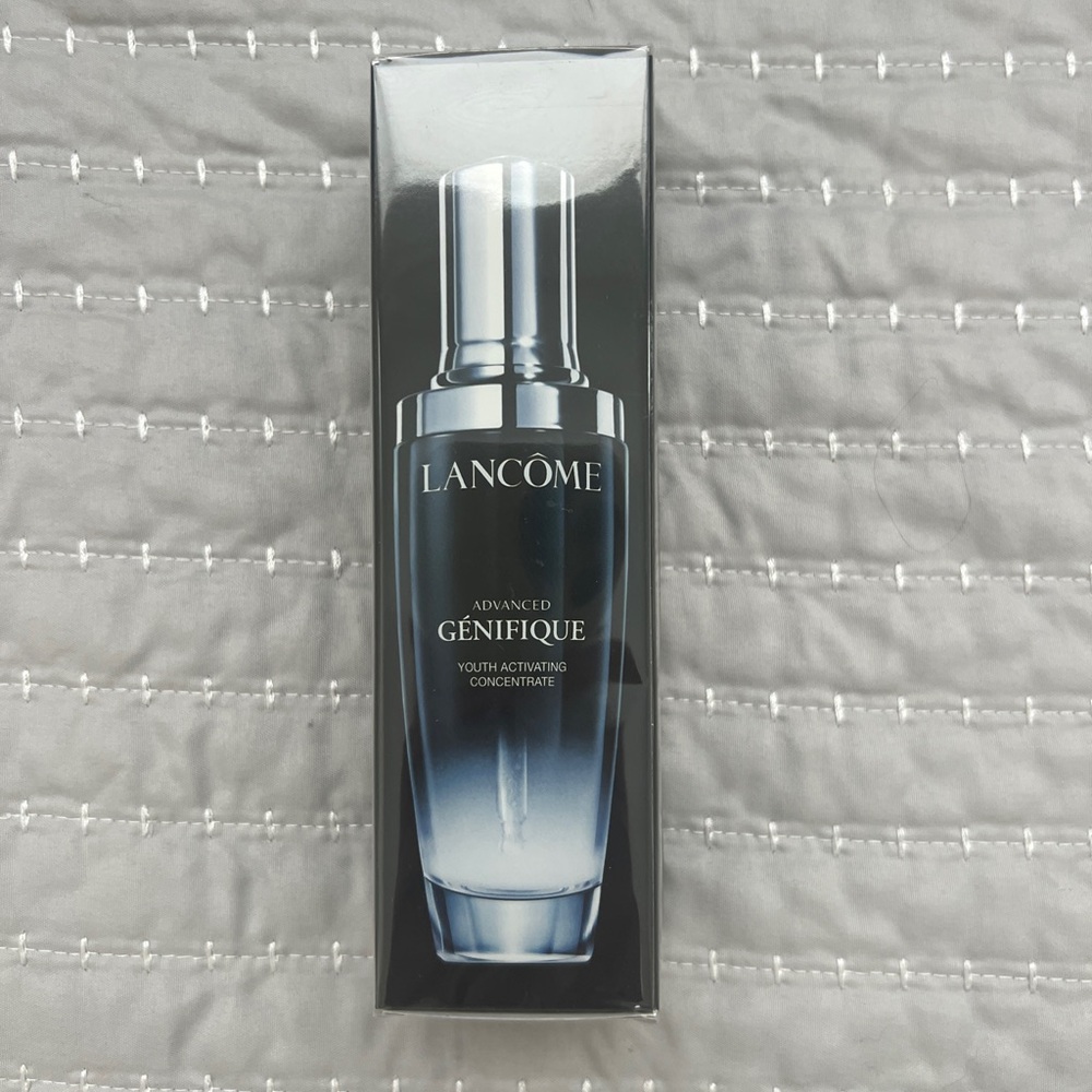 Advanced Génifique Youth Activating Concentrate - Black and Silver